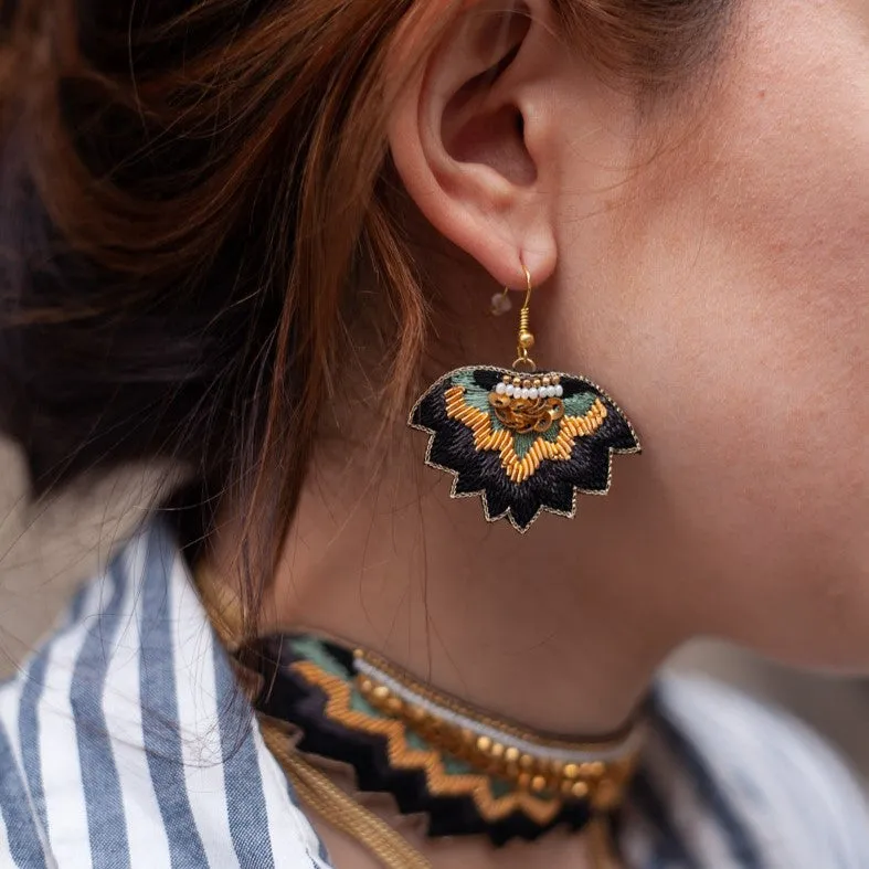 Nahua Madi Earrings - Carbon